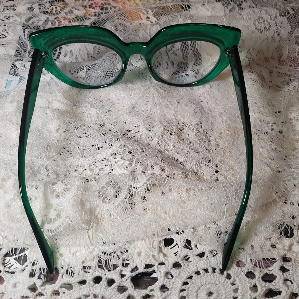 Green Oversized Cat-Eye Sunglasses